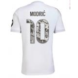 Real Madrid 1a Equipación 2025/26 -edición limitada de Modric